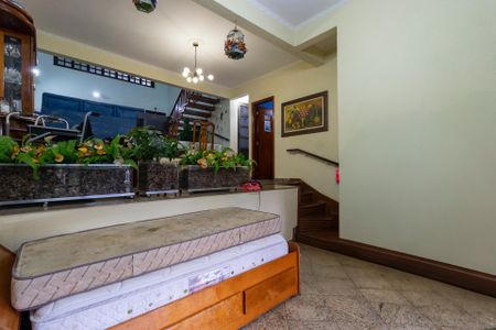 Casa à venda com 233m², 4 quartos e 3 vagasSala