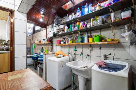 Casa à venda com 233m², 4 quartos e 3 vagasLavanderia