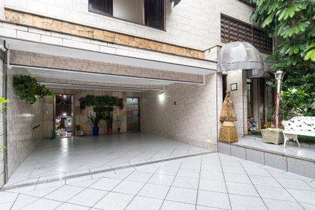 Casa à venda com 233m², 4 quartos e 3 vagasQuintal