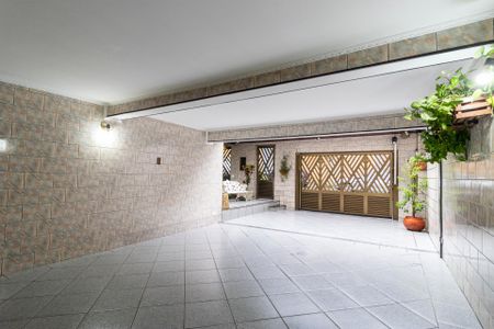 Casa à venda com 233m², 4 quartos e 3 vagasQuintal