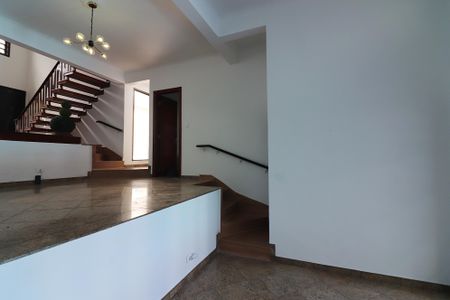Casa à venda com 233m², 3 quartos e 3 vagasSala 2