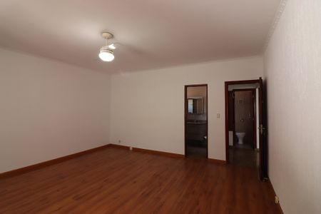 Casa à venda com 233m², 3 quartos e 3 vagasQuarto 1 - Suíte