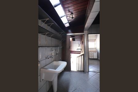 Casa à venda com 233m², 3 quartos e 3 vagasÁrea de Serviço