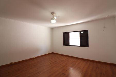 Casa à venda com 233m², 3 quartos e 3 vagasQuarto 1 - Suíte