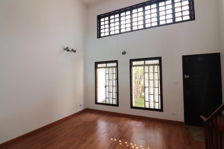 Casa à venda com 233m², 3 quartos e 3 vagasSala 
