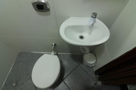 Casa à venda com 233m², 3 quartos e 3 vagasBanheiro de serviço