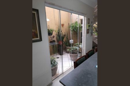 Casa à venda com 294m², 3 quartos e 4 vagas