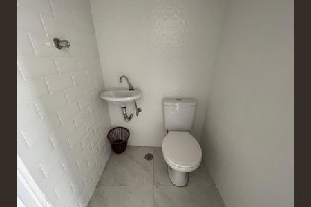 Casa à venda com 300m², 4 quartos e 2 vagas Casa à venda com 300m², 4 quartos e 2 vagasLavabo da Sala