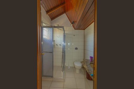 Casa para alugar com 148m², 4 quartos e 2 vagas Casa para alugar com 148m², 4 quartos e 2 vagasBanheiro da Suíte 2