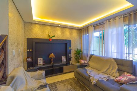 Casa para alugar com 148m², 4 quartos e 2 vagas Casa para alugar com 148m², 4 quartos e 2 vagasSala