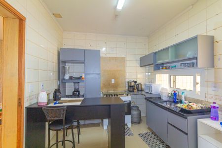 Casa para alugar com 148m², 4 quartos e 2 vagas Casa para alugar com 148m², 4 quartos e 2 vagasCozinha