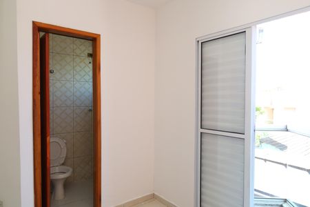 Casa à venda com 64m², 2 quartos e 1 vagaSuíte - 2