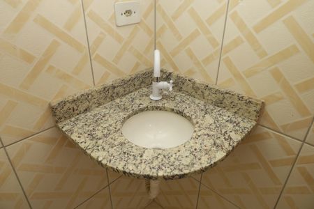 Casa à venda com 64m², 2 quartos e 1 vagaBanheiro 1 - Suíte 1