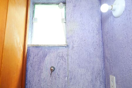 Casa à venda com 64m², 2 quartos e 1 vagaBanheiro 3 - Lavabo