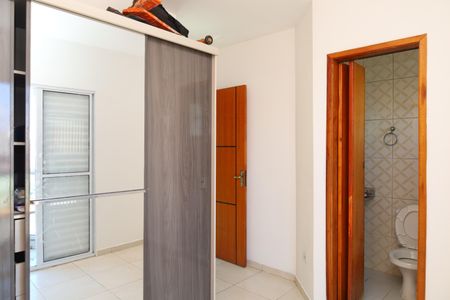 Casa à venda com 64m², 2 quartos e 1 vagaSuíte - 2
