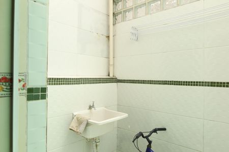 Casa à venda com 64m², 2 quartos e 1 vagaÁrea de Serviço