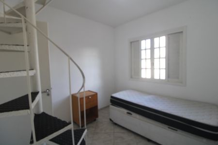 Casa de condomínio à venda com 180m², 3 quartos e 2 vagasQuarto 2