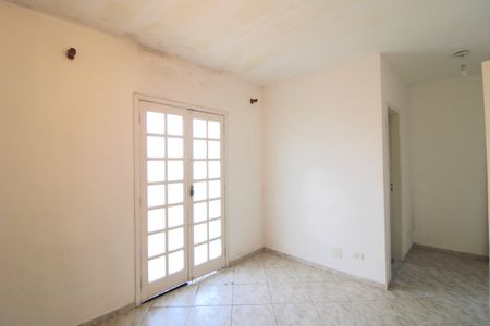 Casa de condomínio à venda com 180m², 3 quartos e 2 vagasSuíte