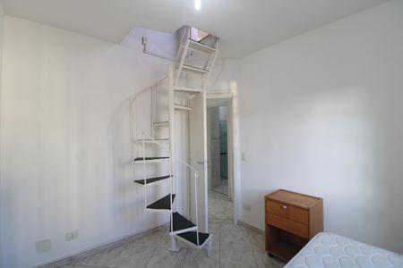 Casa de condomínio à venda com 180m², 3 quartos e 2 vagasQuarto 2