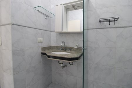 Casa de condomínio à venda com 180m², 3 quartos e 2 vagasBanheiro Social