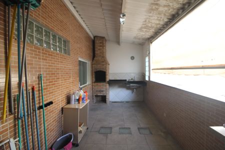 Casa de condomínio à venda com 180m², 3 quartos e 2 vagasÁrea de Serviço