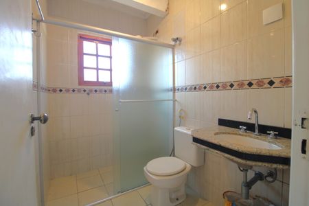 Casa de condomínio à venda com 180m², 3 quartos e 2 vagasSuíte Banheiro