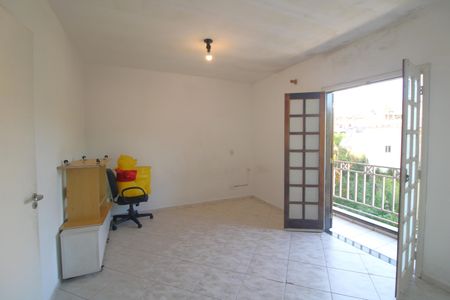 Casa de condomínio à venda com 180m², 3 quartos e 2 vagasSuíte