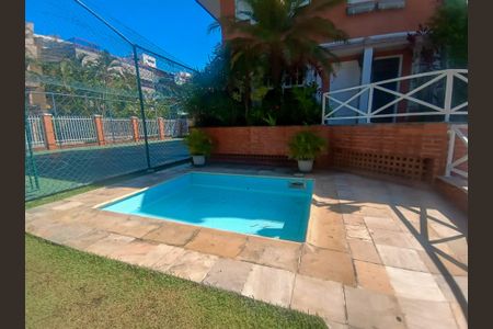 Casa à venda com 155m², 5 quartos e 2 vagas Casa à venda com 155m², 5 quartos e 2 vagasÁrea Comum - Piscina Infantil