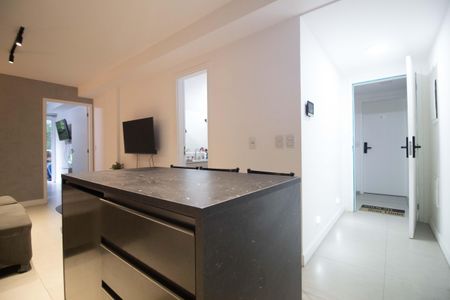 Apartamento à venda com 45m², 1 quarto e sem vaga Apartamento à venda com 45m², 1 quarto e sem vagaCozinha americana