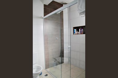 Casa à venda com 180m², 3 quartos e 2 vagasBanheiro da Suíte