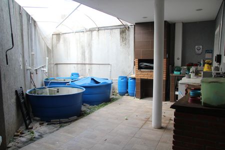 Casa à venda com 180m², 3 quartos e 2 vagasChurrasqueira