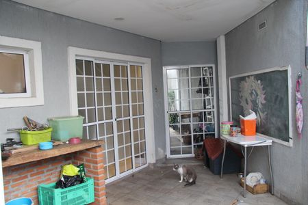 Casa à venda com 180m², 3 quartos e 2 vagasChurrasqueira