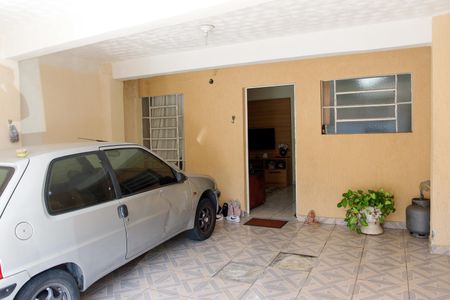 Casa à venda com 164m², 3 quartos e 2 vagas Casa à venda com 164m², 3 quartos e 2 vagasGaragem