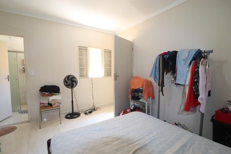 Casa à venda com 240m², 2 quartos e 3 vagasCasa 2 - Quarto