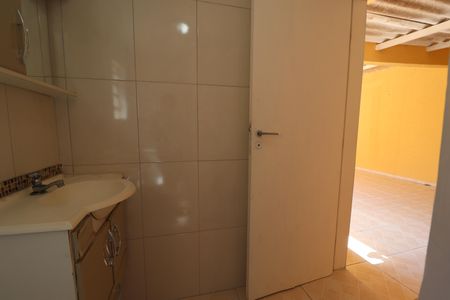 Casa à venda com 240m², 2 quartos e 3 vagasBanheiro de Serviço