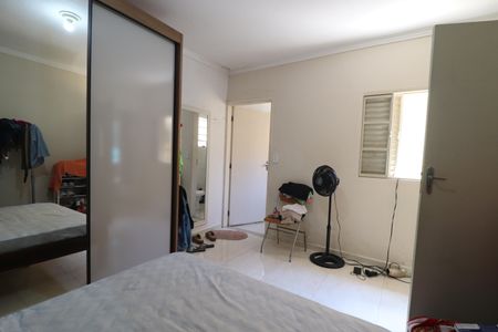Casa à venda com 240m², 2 quartos e 3 vagasCasa 2 - Quarto
