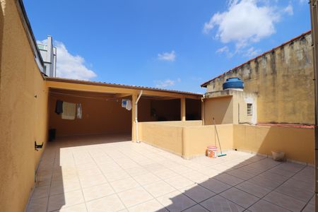 Casa à venda com 240m², 2 quartos e 3 vagasCasa 1 - Quintal