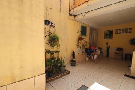 Casa à venda com 240m², 2 quartos e 3 vagasCasa 2 - Quintal