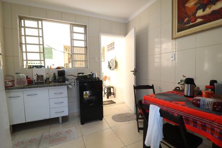 Casa à venda com 240m², 2 quartos e 3 vagasCasa 2 - Cozinha