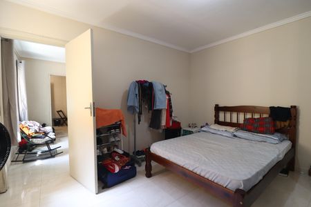 Casa à venda com 240m², 2 quartos e 3 vagasCasa 2 - Quarto