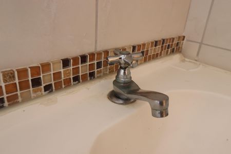 Casa à venda com 240m², 2 quartos e 3 vagasBanheiro de Serviço