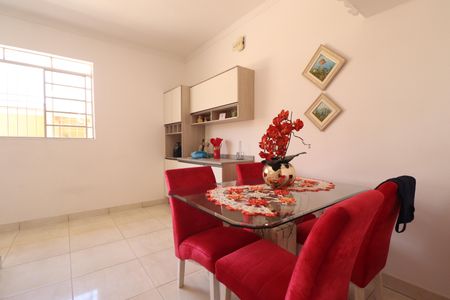 Casa à venda com 240m², 2 quartos e 3 vagasCasa 1 - Cozinha