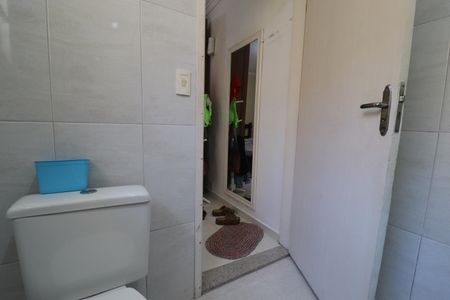 Casa à venda com 240m², 2 quartos e 3 vagasCasa 2 - Banheiro