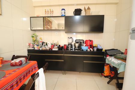 Casa à venda com 240m², 2 quartos e 3 vagasCasa 2 - Cozinha