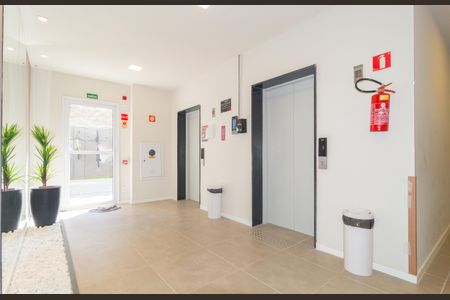 Apartamento à venda com 24m², 1 quarto e sem vaga Apartamento à venda com 24m², 1 quarto e sem vagaHall social