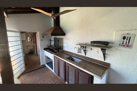 Casa à venda com 675m², 4 quartos e 6 vagas