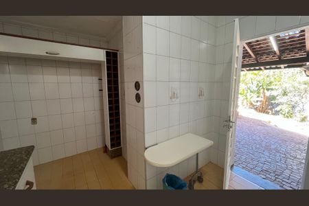 Casa à venda com 675m², 4 quartos e 6 vagas