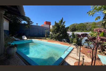 Casa à venda com 675m², 4 quartos e 6 vagas