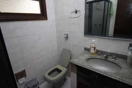Casa à venda com 360m², 3 quartos e 4 vagasBanheiro Social 2