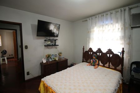 Casa à venda com 360m², 3 quartos e 4 vagasQuarto 2 - Suíte